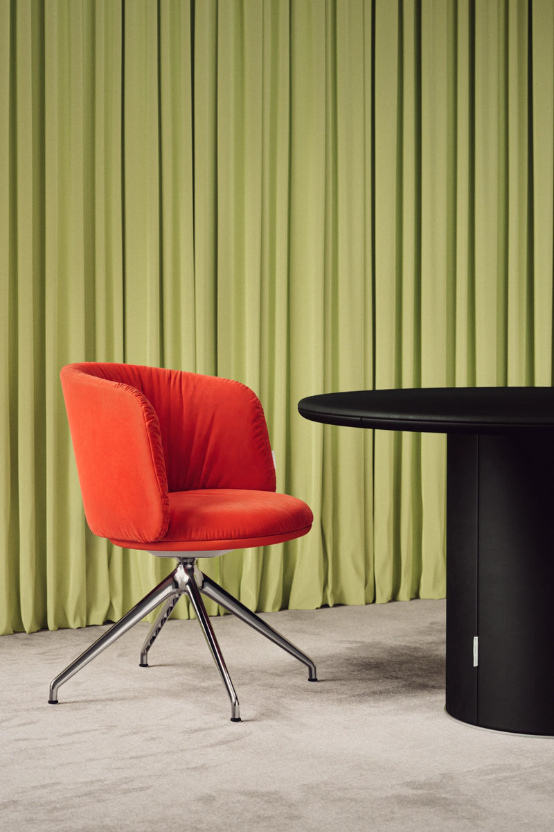LINDE SOFT CHAIR / Swivel base polished aluminum